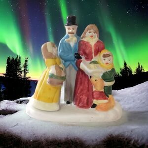 Vintage‎ Christmas Carolers Ceramic Figure Choir Singers Diorama Winter Village.